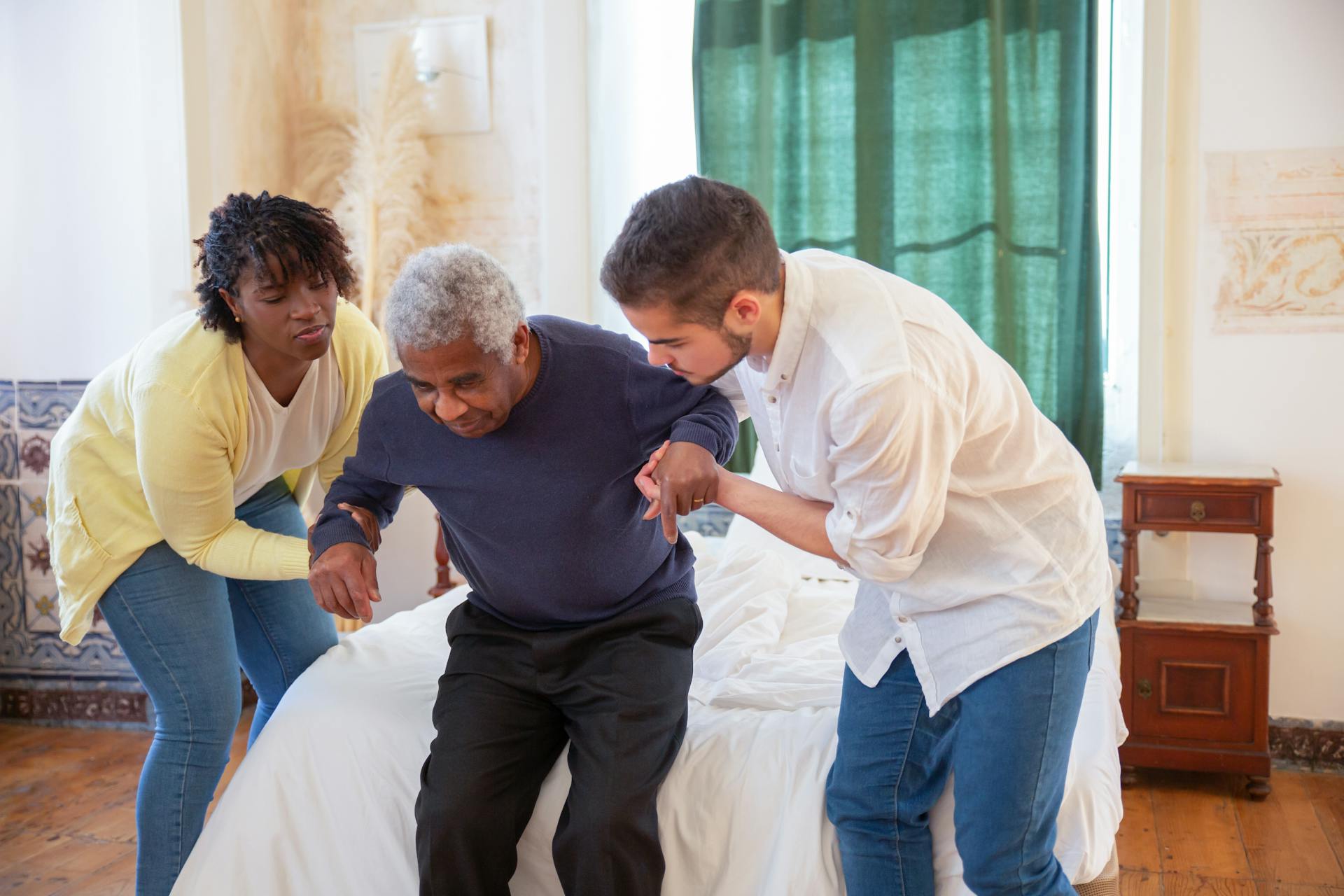 Medium shot people talking to doctor